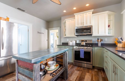 Central Sacramento Casa | Sutter Midtown 3bd Inicio con piscina compartida