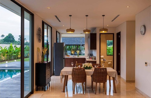 Ketewel Villa | Svarga 3 Bedrooms Brand New Stylish Villa With Private Pool, Lawn, Gazebo