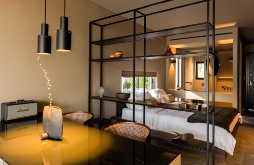 Vouliagmeni Apartamento | Svarna Vouliagmeni Suite
