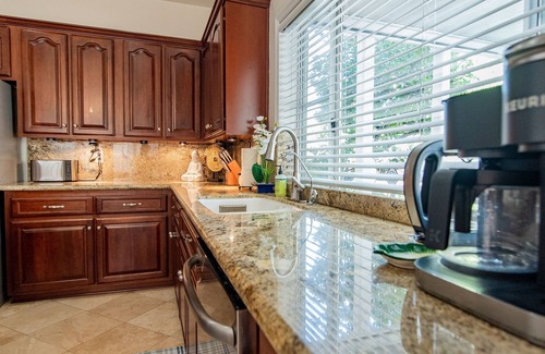Green Valley North Casa | SVS: 5 Bedroom Henderson Home with Pool & Mini Golf