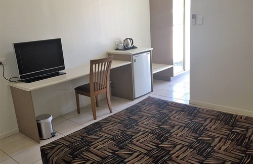 Middlemount Hotel | Swag Motel