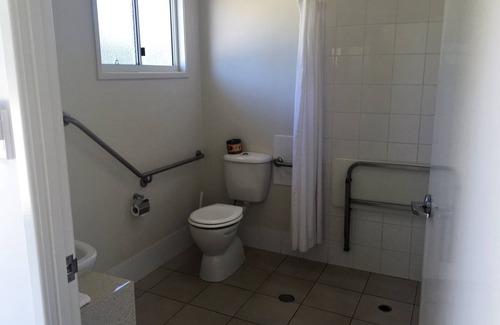 Middlemount Hotel | Swag Motel