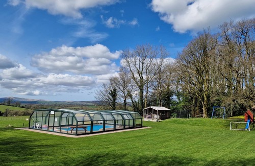 Whitland Cabaña | Swallow Cottage
