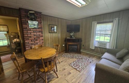 Oakland Casa | Swallow Falls Cabin 2