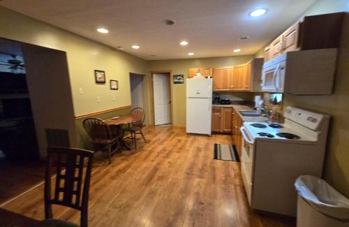Oakland Casa | Swallow Falls Cabin 4