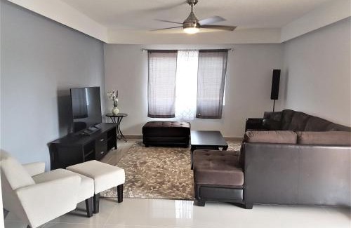Tamuning Apartamento | Swan Boutique Apartment