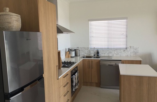 Swansea Casa | Swansea Lakeside Retreat es una gran propiedad a orillas del lago Macquarie