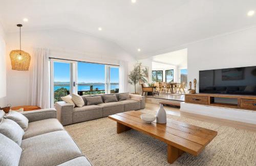 Byron Bay Casa | Sway - stunning 5 BR beach house with pool