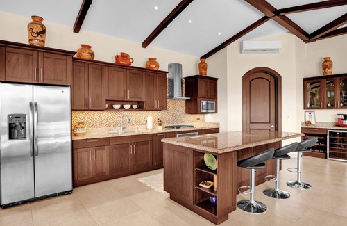 Coco Casa | Villa Vista Magnifica - Oceanview Hillside Home
