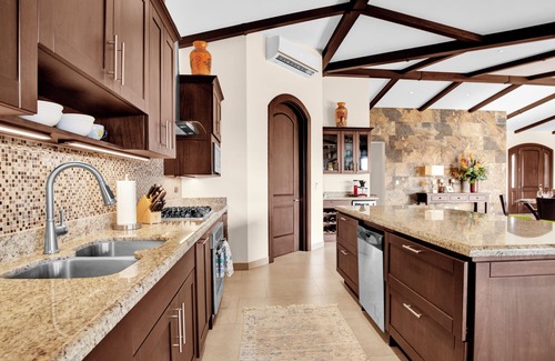 Coco Casa | Villa Vista Magnifica - Oceanview Hillside Home