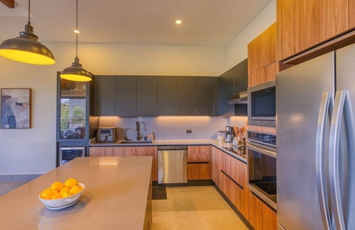 Coco Casa | Sweeping Views - Gated Community - Gym/Pickleball/Tennis included!