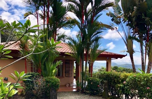 Ojochal Casa | vistas panorámicas del océano pacífico, las montañas, la selva y el valle