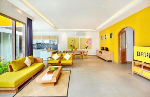 Kerobokan Villa | Sweet 3 BR Private Pool Villa Garden View ZN116