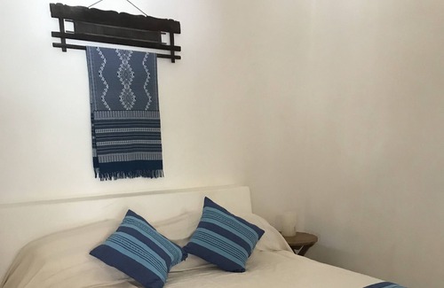 Santa Maria Colotepec Cabaña | Dulce y asequible casa de campo de 1 habitación, ideal para una pareja o soltero.