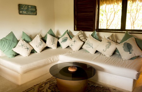 Santa Maria Colotepec Cabaña | Dulce y asequible casa de campo de 1 habitación, ideal para una pareja o soltero.