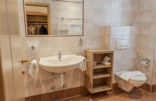 Innsbruck City Centre Hotel | Sweet Cherry Boutique & Guesthouse Tyrol