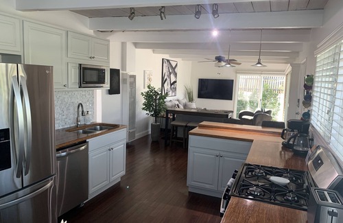 Roseville - Fleet Ridge Casa | Sweet cottage home close to beaches, airport and other attractions