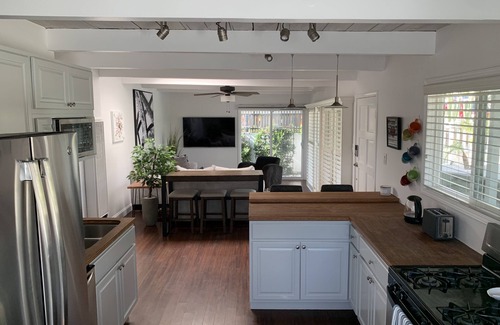Roseville - Fleet Ridge Casa | Sweet cottage home close to beaches, airport and other attractions
