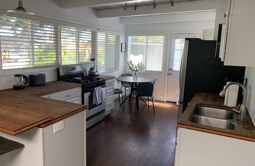 Roseville - Fleet Ridge Casa | Sweet cottage home close to beaches, airport and other attractions