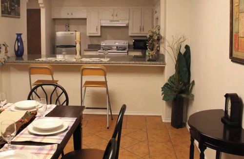 McAllen Casa | Sweet Cottage