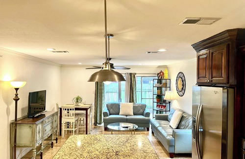 Grogan's Mill Casa | Sweet & cozy indv. home in The Woodlands, TX. 2-3 min drive to prime locations!