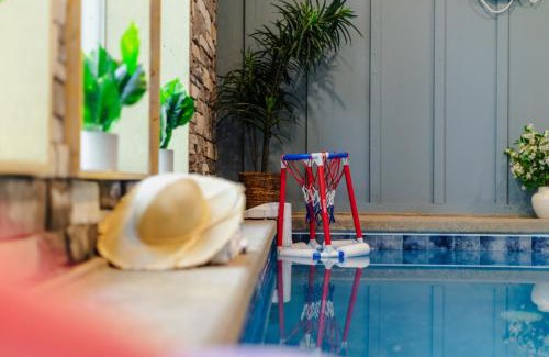 Black Bear Falls Casa | Sweet Escape By Ghosal Luxury Lodging