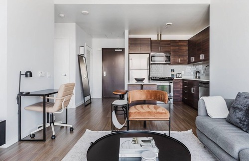 Civic Center Apartamento | Sweet Hayes Valley 1BR w/ Spa, Pool, & Fitness Center