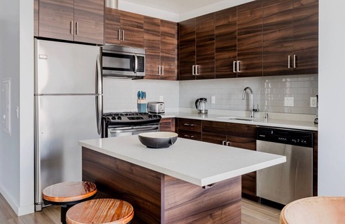 Civic Center Apartamento | Sweet Hayes Valley 1BR w/ Spa, Pool, & Fitness Center