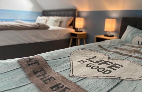 Leubnitz-Neuostra Apartamento | Sweet Home Dresden Juniorsuite mit Schlösserblick von der großen Dachterrasse und kostenfreier Parkplatz