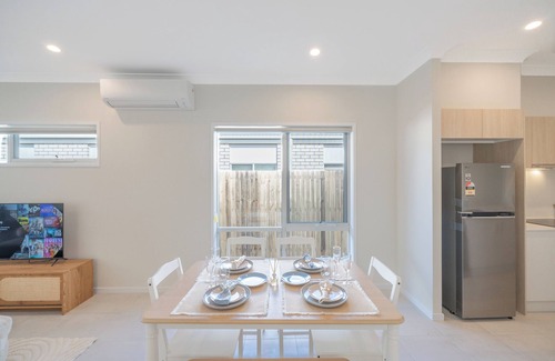 Griffin Casa | Sweet Home in Griffin, brand new & Spacious, 10 min to North Lake Westfield