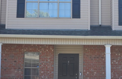 LaPlace Condominio | Sweet Home Louisiana-a cozy 2-BR, 2.5 bath-condo with WiFi in enchanting LaPlace