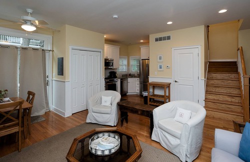 Michigan City Cabaña | Sweet Inn Coach House near beautiful beach on Lake Michigan in Beachwalk