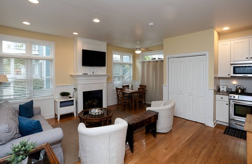 Michigan City Cabaña | Sweet Inn Coach House near beautiful beach on Lake Michigan in Beachwalk
