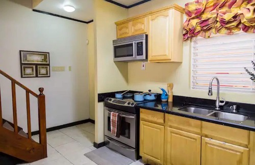 New Kingston Apartamento | Sweet Kensville