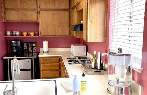 Los Olivos Apartamento | Sweet King Retreat in Downtown Los Olivos