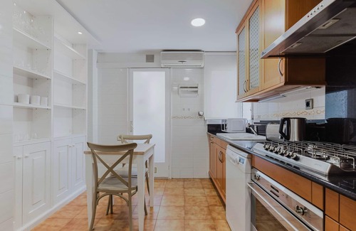 el Fort Pienc Casa | Sweet La Dreta de l'Eixample XBR w/ Elevator & Washer, by Blueground