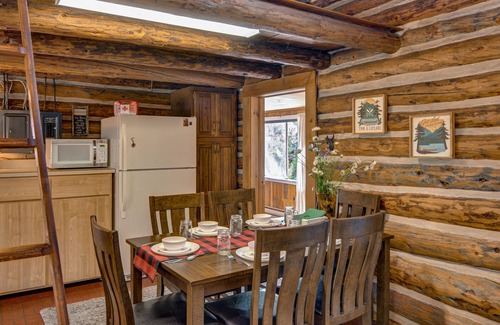 Nathrop Cabina | Sweet Log Cabin on the banks of Chalk Creek