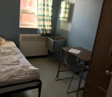 Cote-Des-Neiges—Notre-Dame-De-Grace Apartamento | Sweet Montreal room