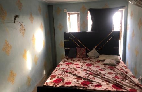 Gulberg Hotel | Sweet Moon