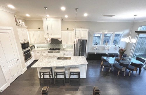 George Bush Park/Eldridge Casa | Sweet Retreat, Snug 3-Story 4-Bedroom Home Garage WiFi Pool