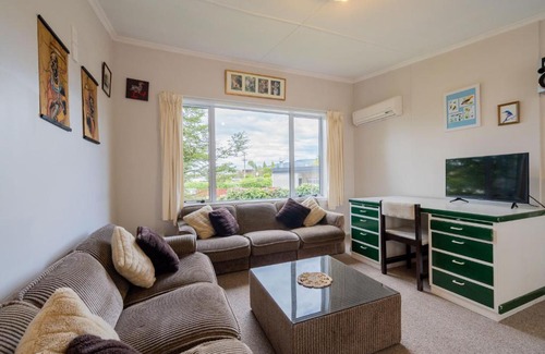 Te Anau Casa | Sweet Retreat - Te Anau Holiday Home
