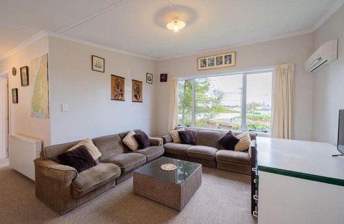 Te Anau Casa | Sweet Retreat - Te Anau Holiday Home