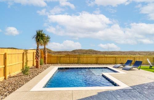 Port Aransas Casa | Sweet Serenity with Ocean Views