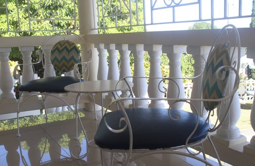 Reading Villa | Sweet Singing Birds Villa