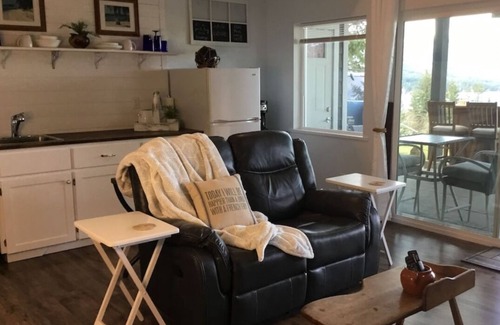 Blind Bay Casa | Sweet Suite Views: 1 Bedroom Suite/ Sweeping Lake View/ Nearby Beaches/Sunsets.