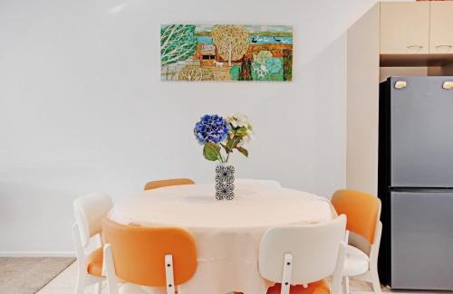 East Tamaki Casa | Sweet Sunshine Nest with Pool, Aircon and Parking