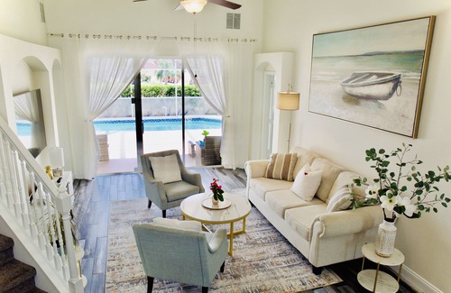 Davenport Casa | Sweet Sunshine Retreat near Disney. 4 king beds. Free heated pool.