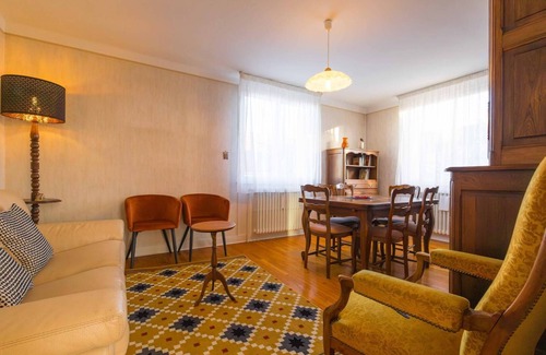 Bourroches Casa | Sweet villa burgundy- Maison de ville avec jardin -SR Loc