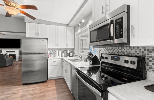 Ruskin Casa | Sweet Waterfront Excursion