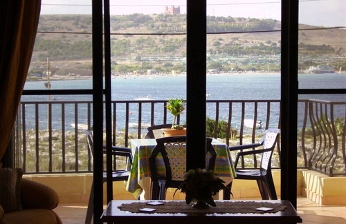 Madliena Apartamento | Sweethaven Malta Fantastic Seafront Apartment